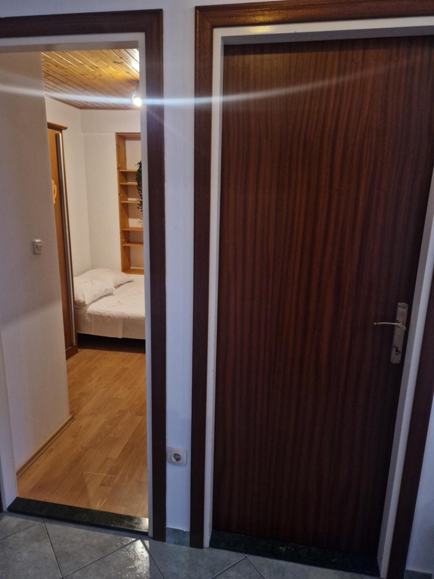 Ferienwohnung Grdelin Omiš Exterior foto