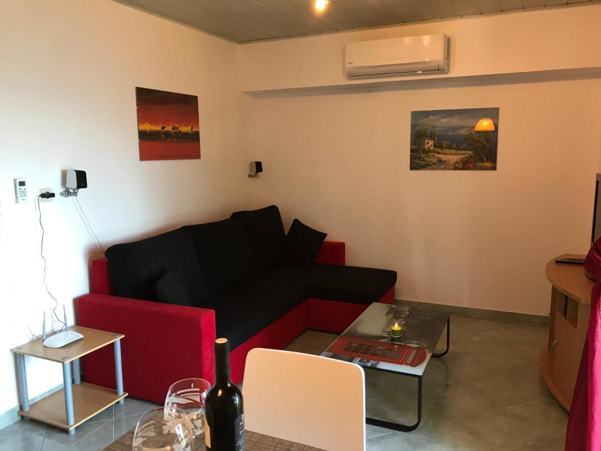 Ferienwohnung Grdelin Omiš Exterior foto
