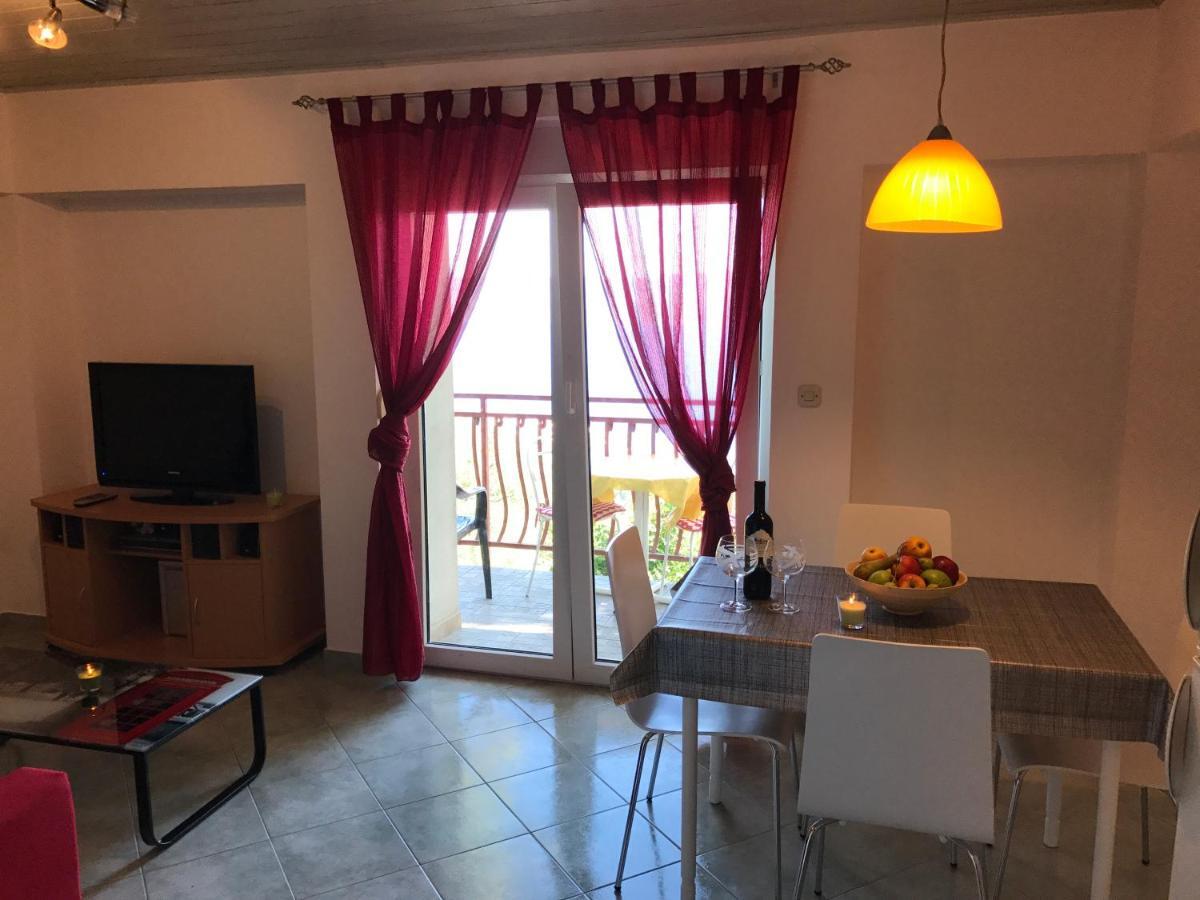 Ferienwohnung Grdelin Omiš Exterior foto