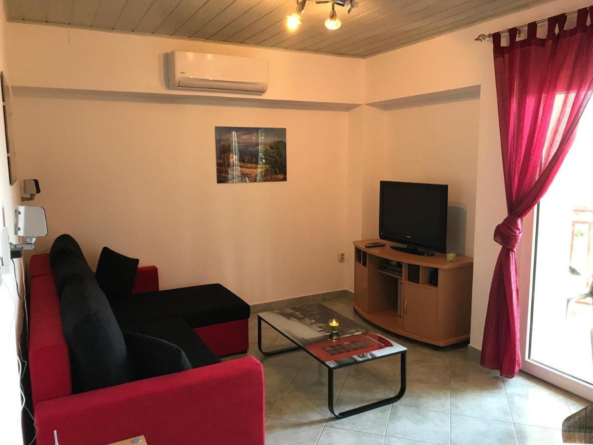 Ferienwohnung Grdelin Omiš Exterior foto